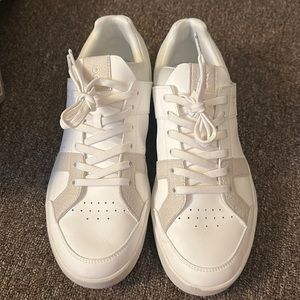 On THE ROGER Clubhouse, White & Sand, Men’s, Size 10.5